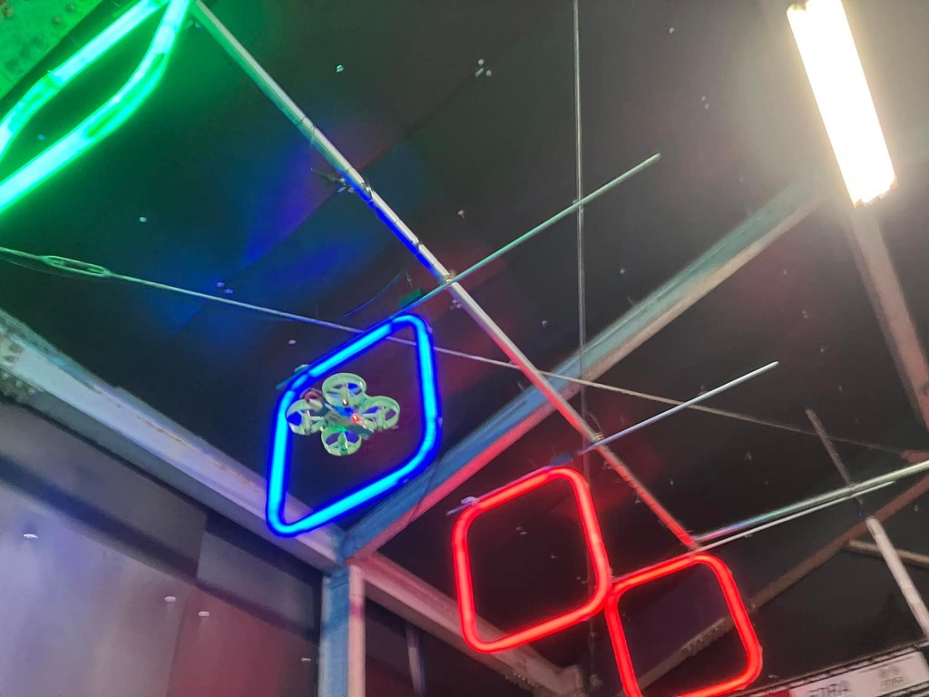 ドローンレース